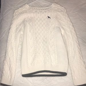 White knitted sweater